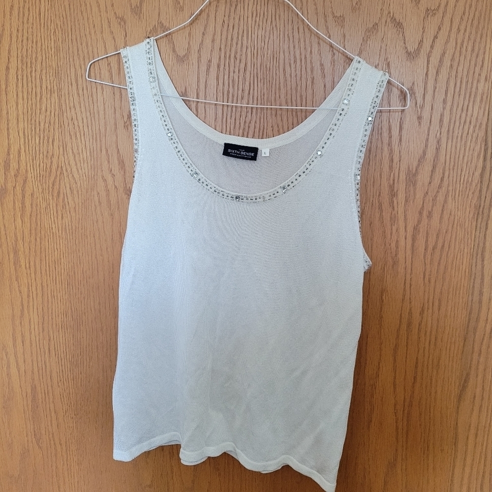 Your sixth sense  white top
